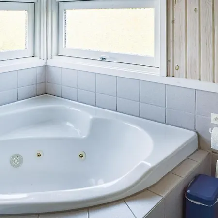 Nyaraló Three-bedroom In Albak Ålbæk