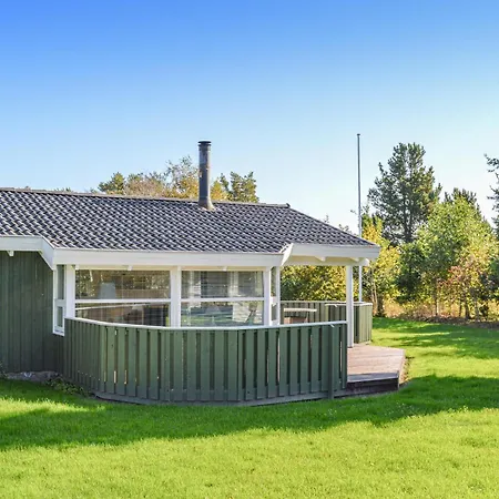 Nyaraló Three-bedroom In Albak *