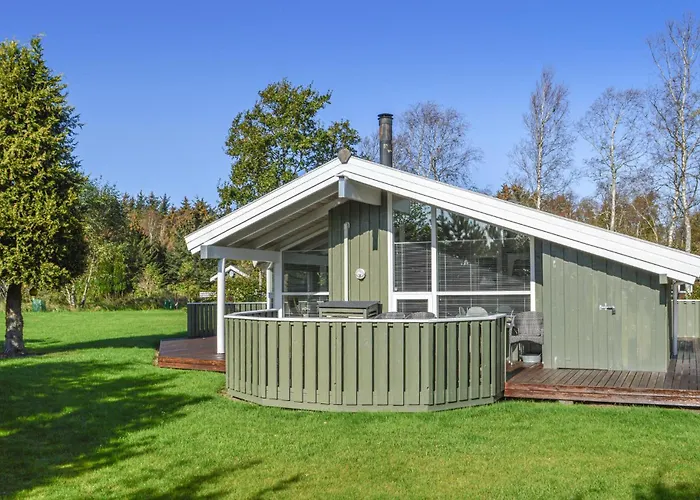 Three-bedroom In Albak * Ålbæk